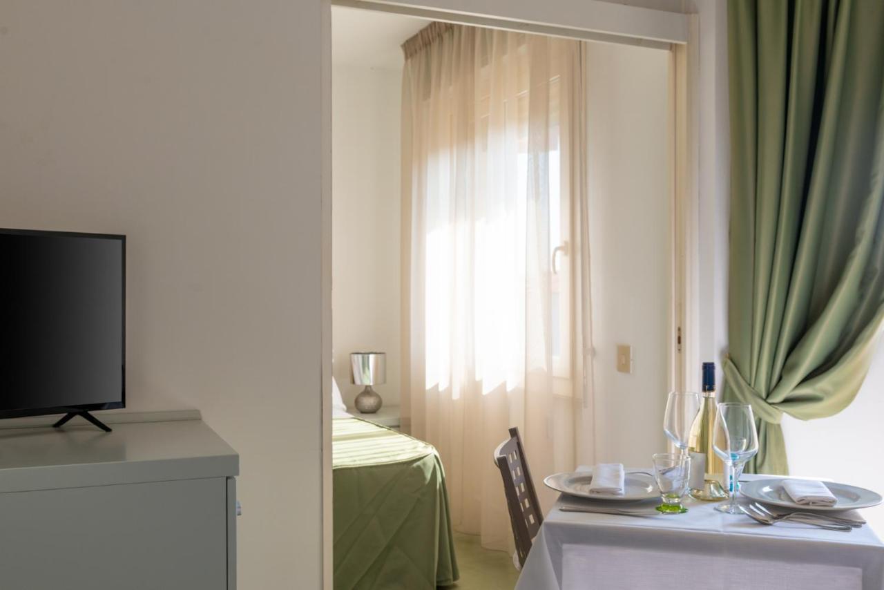 Residence マリーナ・ディ・チェーチナ エクステリア 写真
